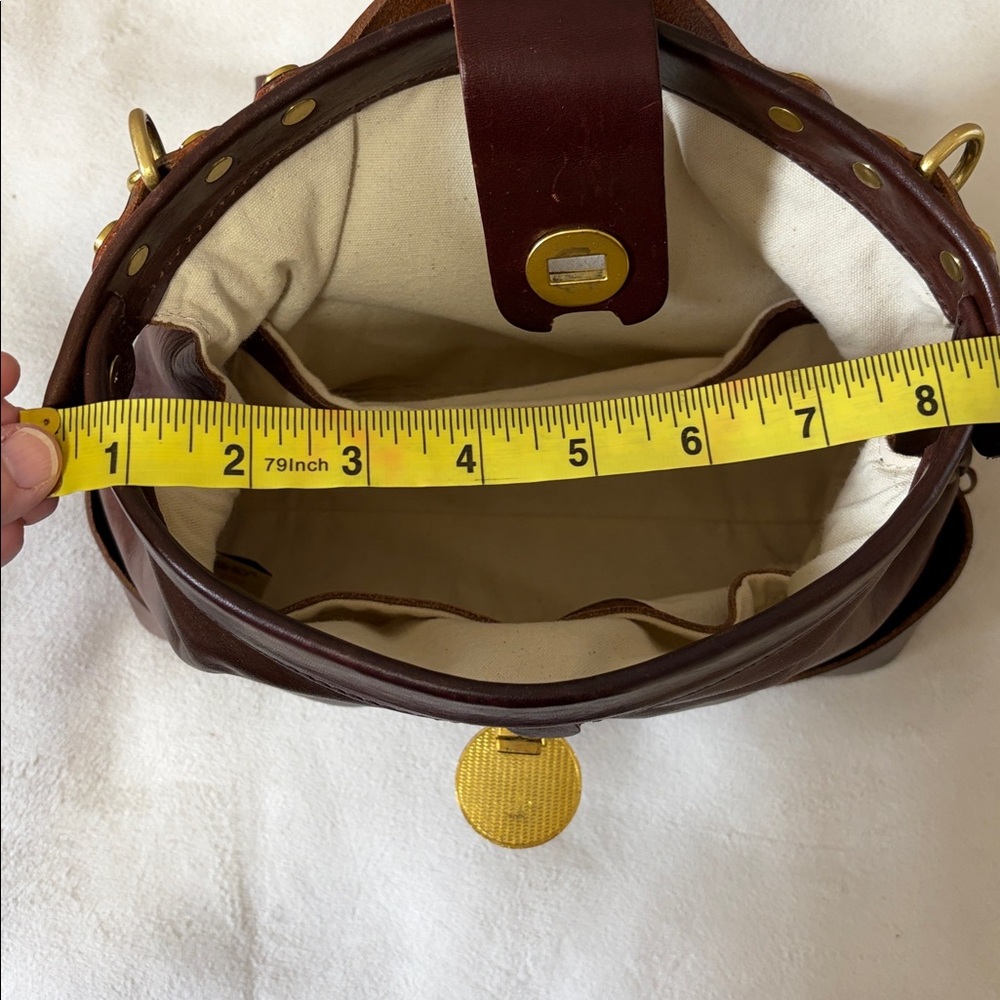 Old Trend Gypsy Soul Leather Crossbody Bag - Picture 14 of 17